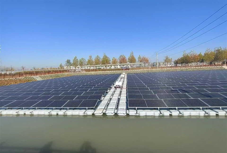 floating solar array brackets_